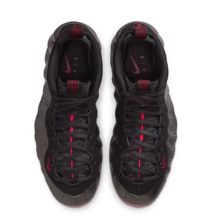 Nike Air Foamposite One Black & Red Sneakers